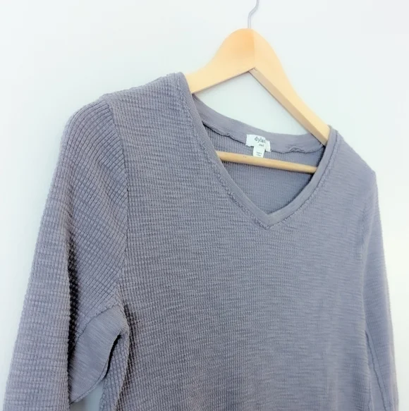 Dylan Grey Waffle Knit Asymmetrical Long Sleeve Shirt - Picture 3 of 4